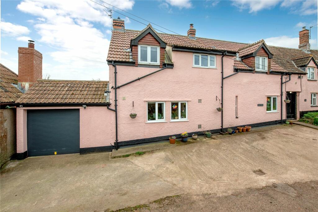 3 bedroom semidetached house for sale in Thurloxton, Taunton, TA2
