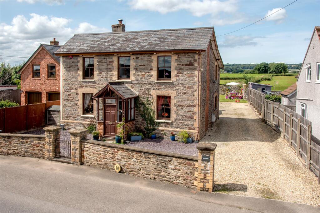 5 bedroom detached house for sale in Yallands Hill, Monkton Heathfield