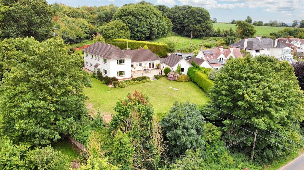 4 bedroom detached house for sale in Lydeard