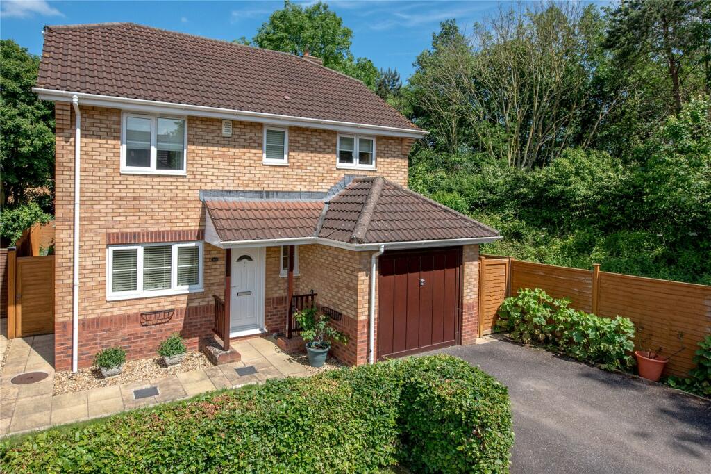 4 bedroom detached house for sale in Killams Green, Taunton, Somerset, TA1