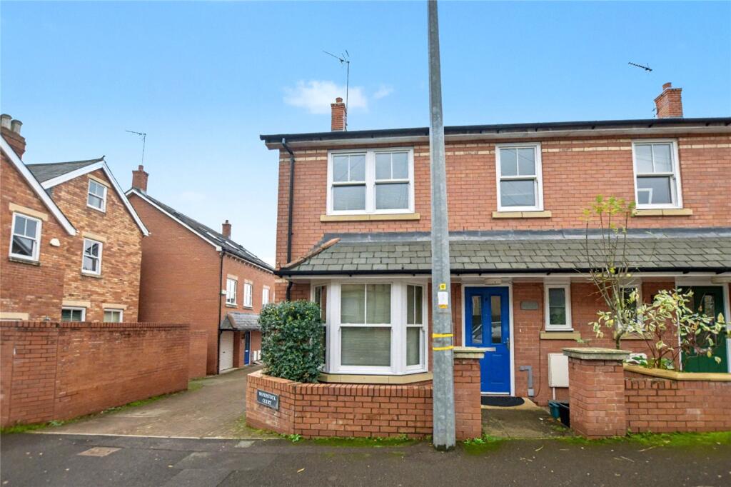 4 bedroom semi-detached house