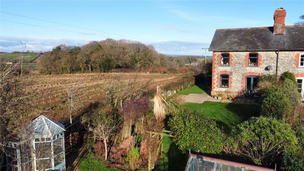 3 bedroom semidetached house for sale in Southill, Staple Fitzpaine, Taunton, TA3