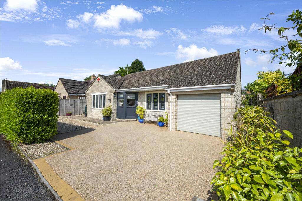 4 bedroom bungalow for sale in Stoneyhurst Drive, Curry Rivel, Langport