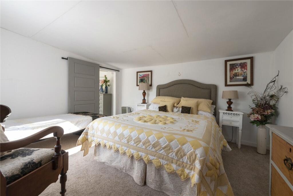 4 bedroom bungalow for sale in Stoneyhurst Drive, Curry Rivel, Langport