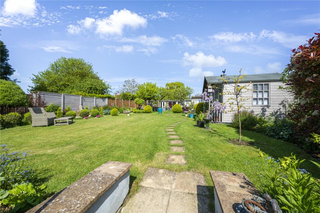 4 bedroom bungalow for sale in Stoneyhurst Drive, Curry Rivel, Langport