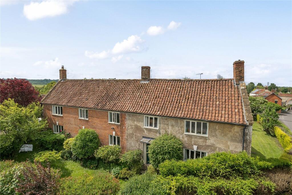 5 bedroom detached house for sale in Aller, Langport, TA10