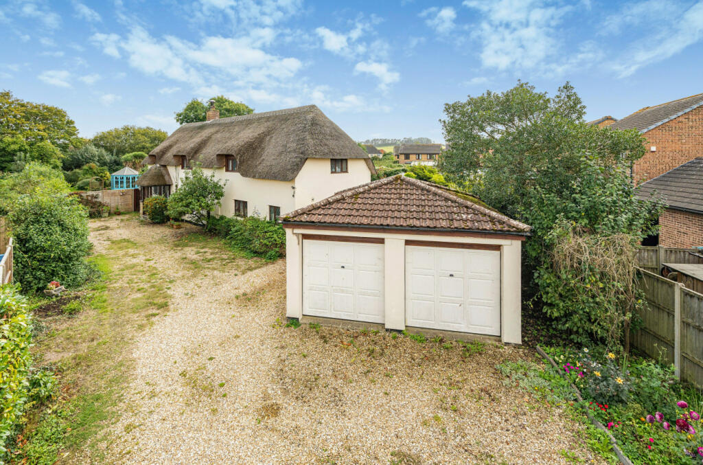 5 bedroom detached house for sale in Green Lane, Ilminster, Somerset, TA19