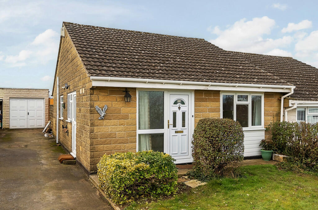2 bedroom bungalow for sale in Spurwells, Ilton, Ilminster, TA19