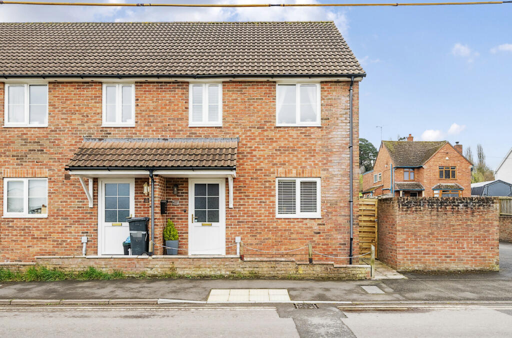 3 bedroom terraced house for sale in Winterhay Lane, Ilminster, TA19