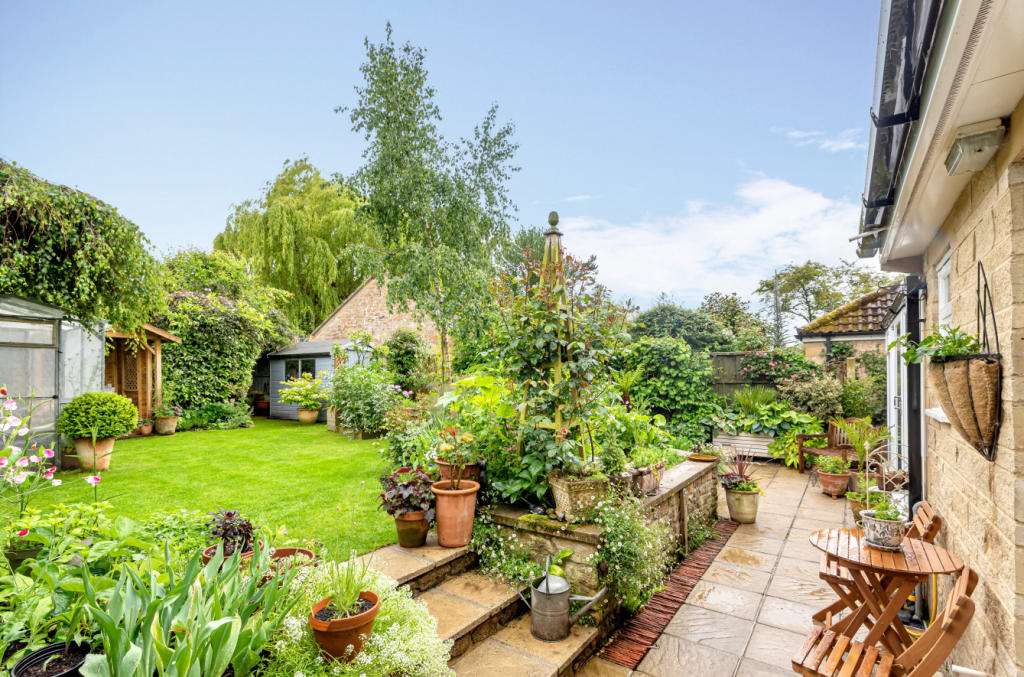 4 bedroom semidetached house in Over Stratton, South Petherton