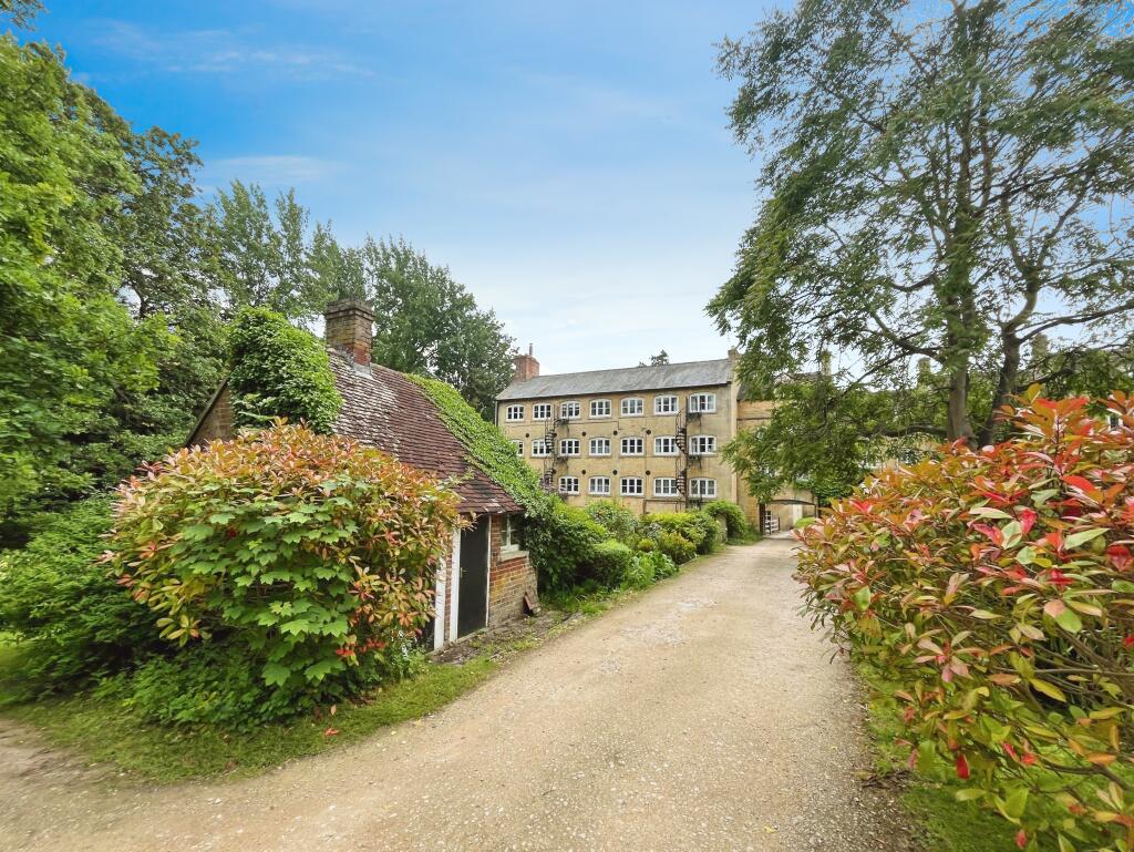 Main image of property: Blockley Court, Moreton-in-Marsh