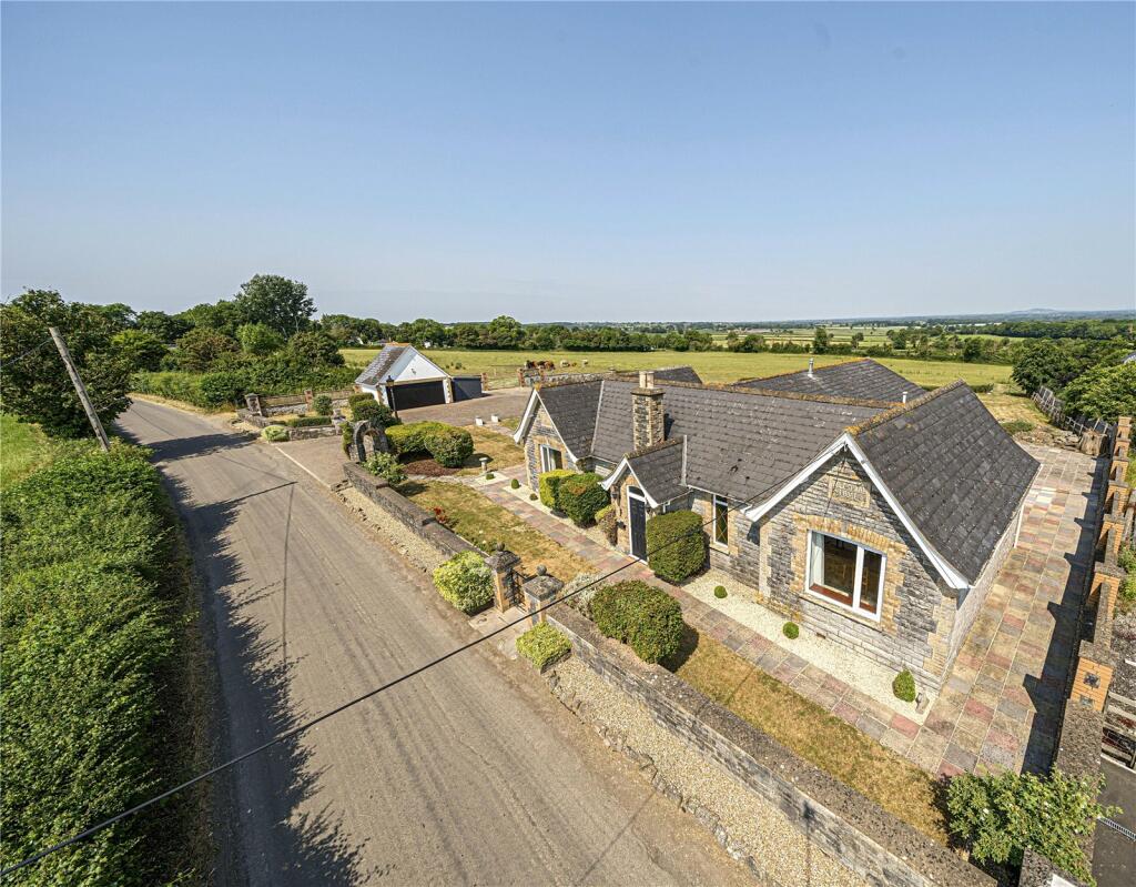 3 bedroom bungalow for sale in Station Road, Ashcott, Bridgwater