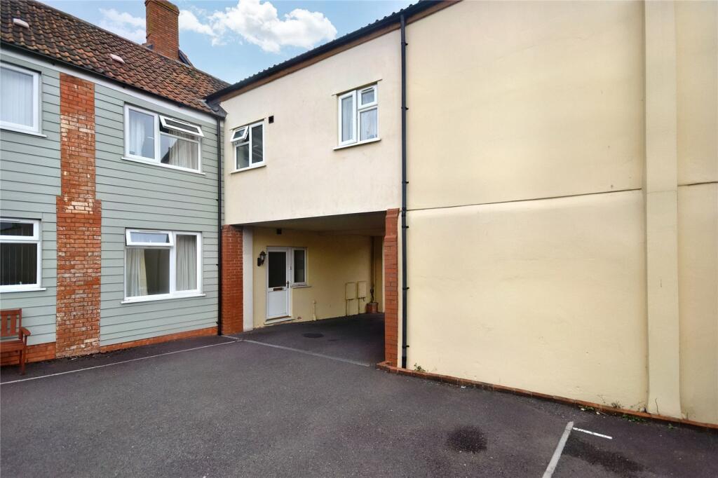 3 bedroom terraced house for sale in Clare Court, Clare Street, North