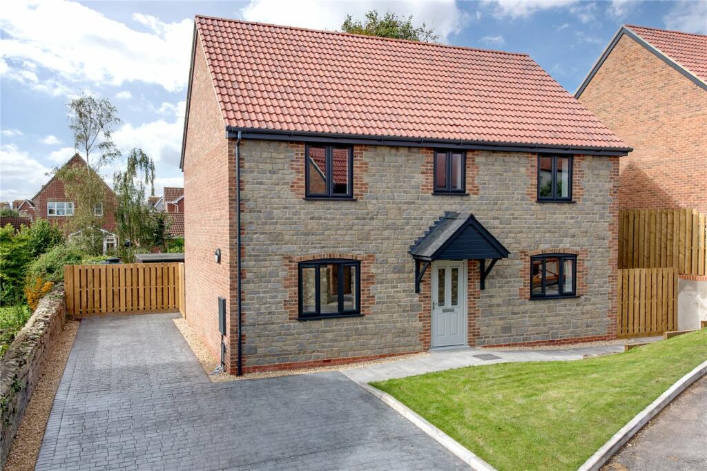 4 bedroom detached house for sale in 1 Cornish Close, Church Hill
