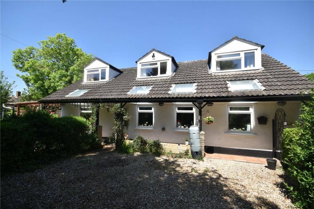 4 bedroom detached house for sale in Penlea Close, Bridgwater, Somerset