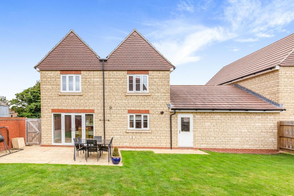 Detached to rent on Whittington Crescent , Wantage