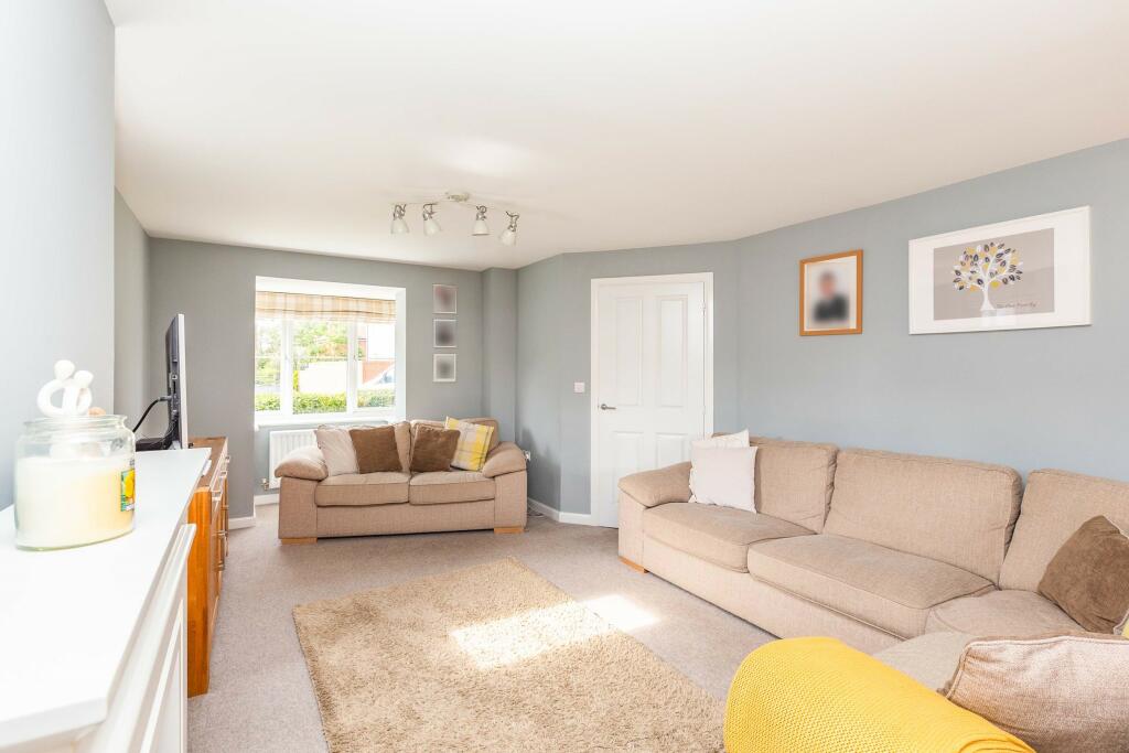 Detached to rent on Whittington Crescent , Wantage