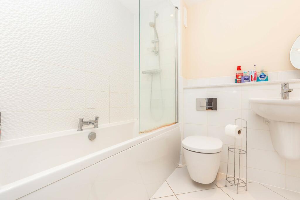 Detached to rent on Whittington Crescent , Wantage