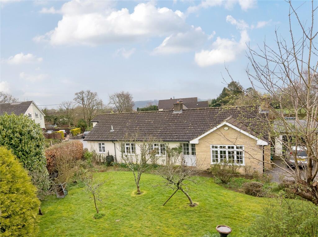 3 bedroom bungalow for sale in Woodlands Close, Offwell, Honiton, Devon