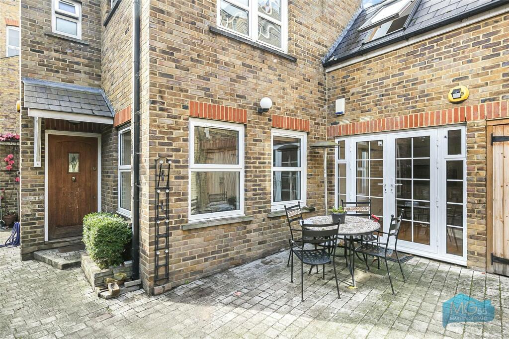 3 bedroom house for sale in Falkland House Mews, Falkland Road, Kentish