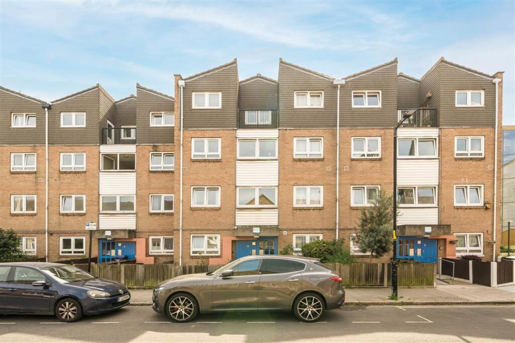 Main image of property: Chatham Street, Elephant & Castle