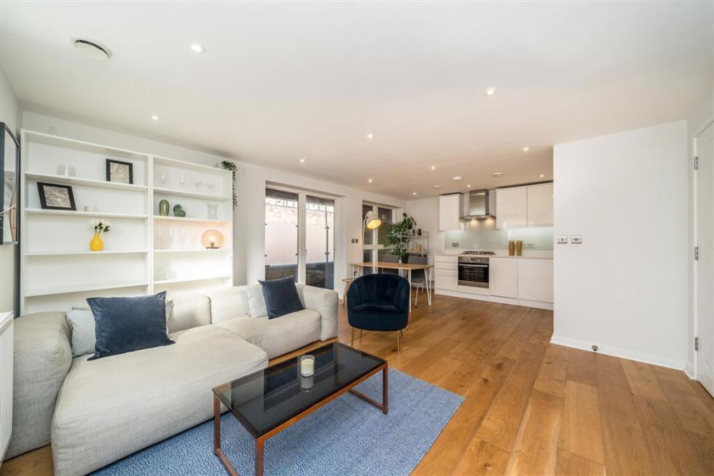 Main image of property: Palfrey Place, Oval