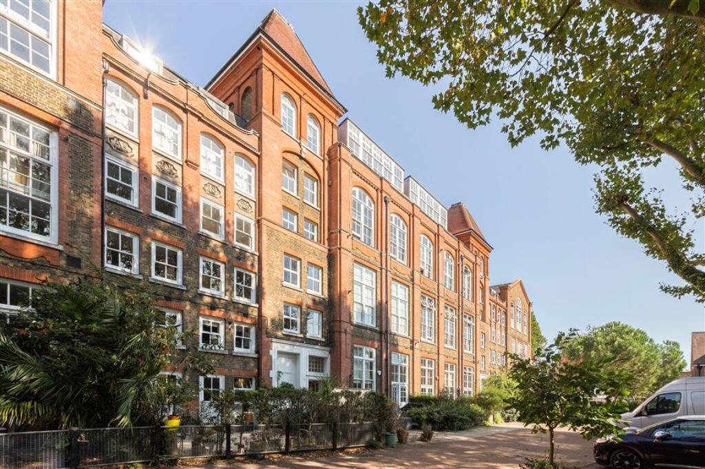 Main image of property: Pages Walk, London Bridge