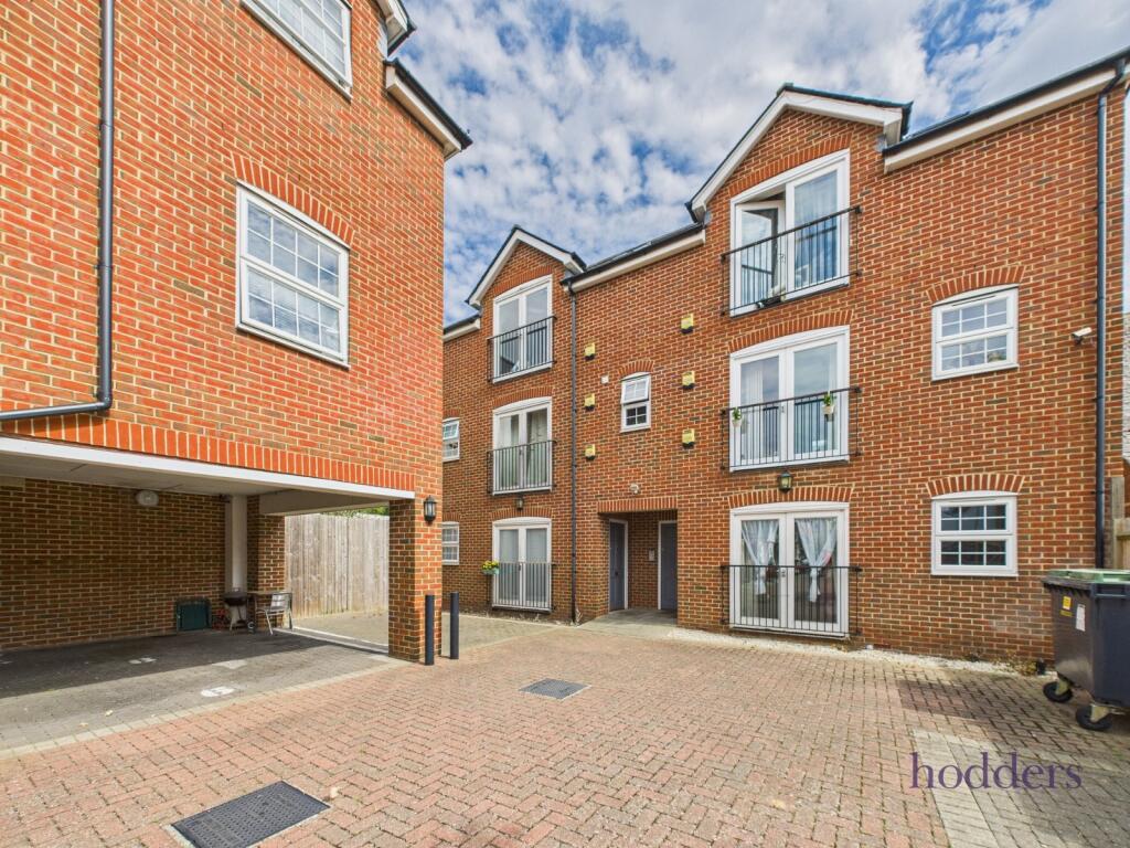 Main image of property: Chertsey, Surrey, KT16