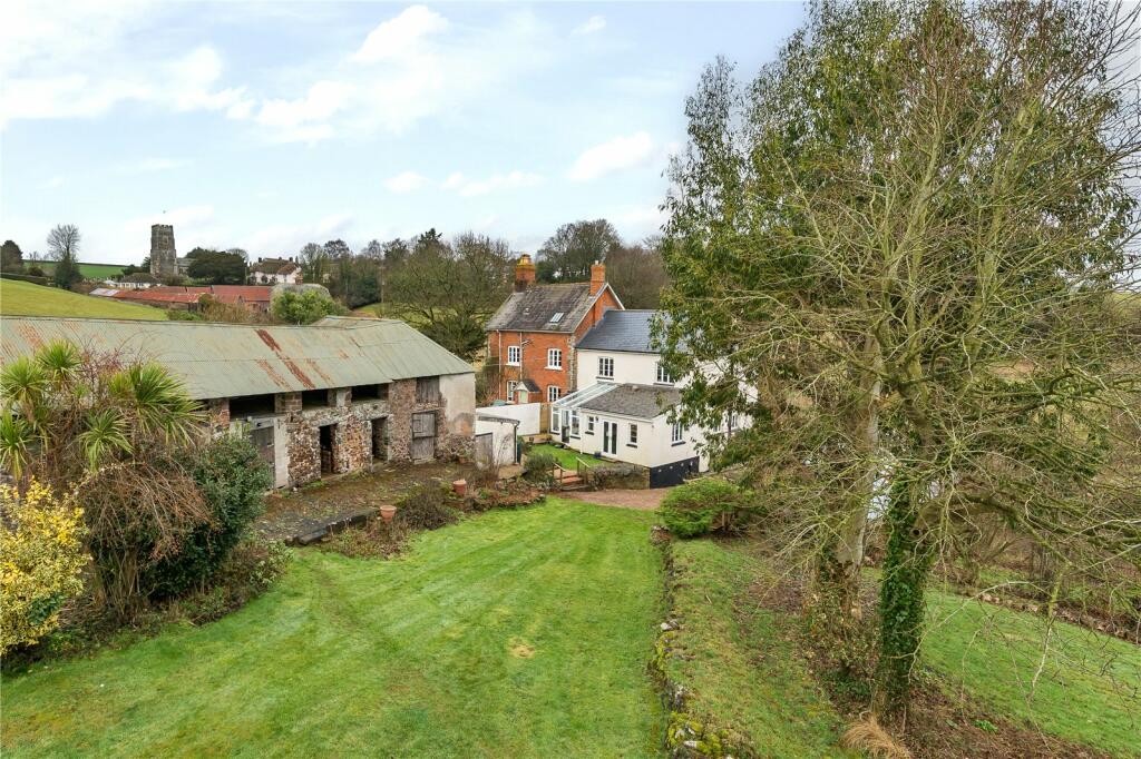 3 bedroom semidetached house for sale in Washfield, Tiverton, Devon, EX16