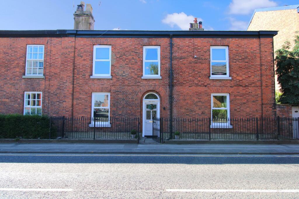 Main image of property: Park Lane, Macclesfield, SK11