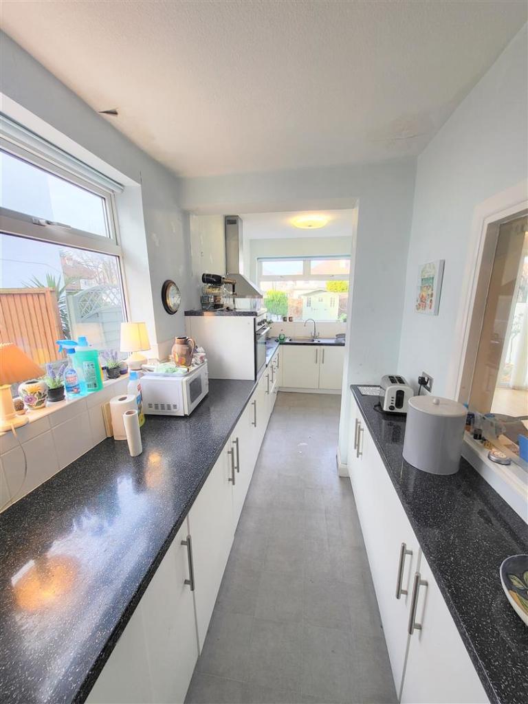 3 bedroom semidetached house for sale in Pendyffryn Road North, Rhyl, LL18