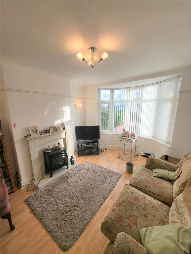3 bedroom semidetached house for sale in Pendyffryn Road North, Rhyl, LL18