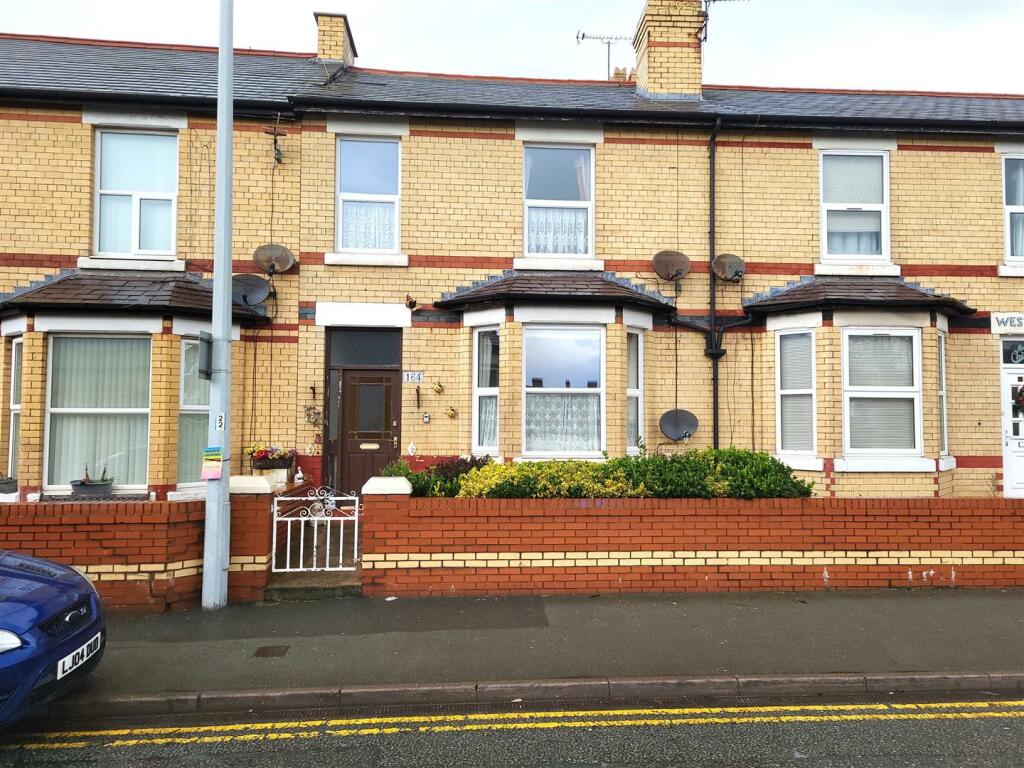3 bedroom terraced house for sale in Wellington Road, Rhyl, LL18