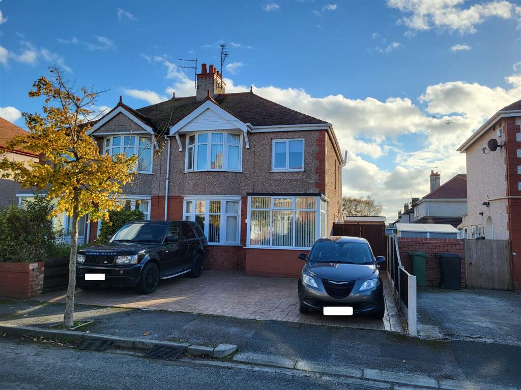 3 bedroom semidetached house for sale in Westminster Avenue, Rhyl, LL18