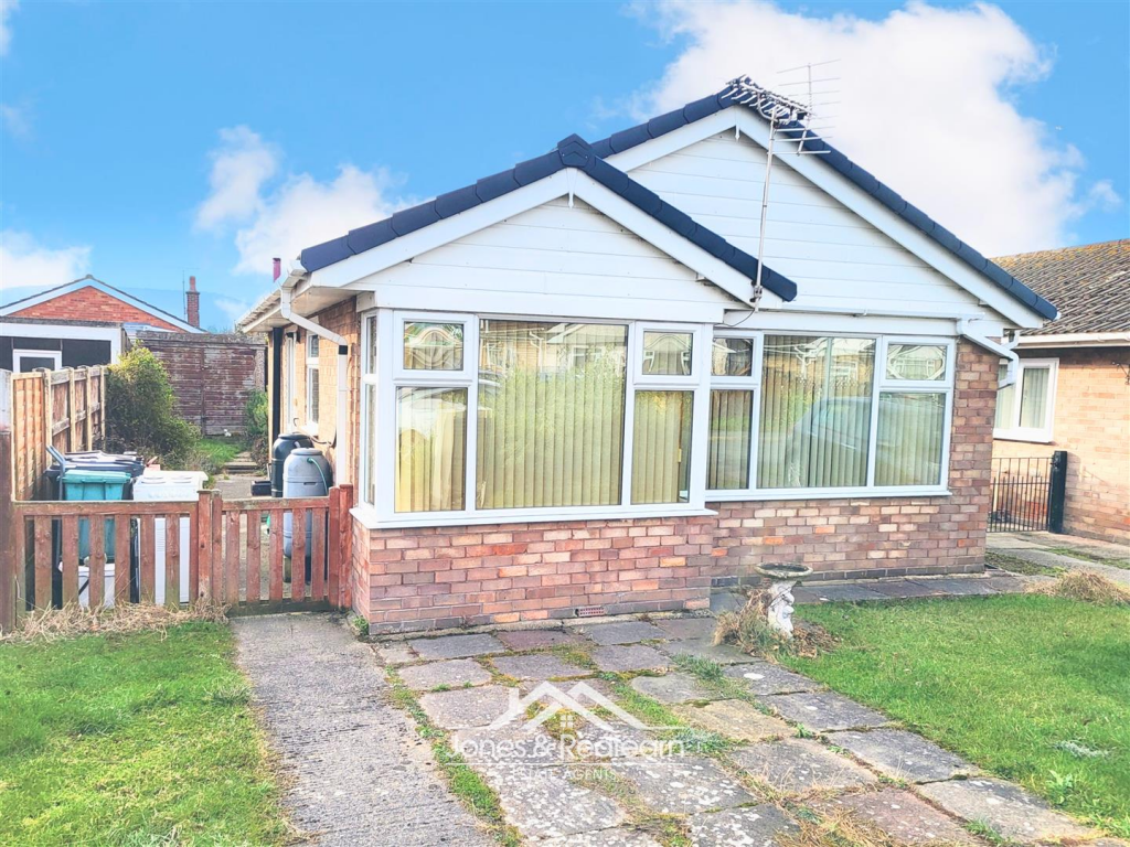 Main image of property: Lon Y Gors, Pensarn