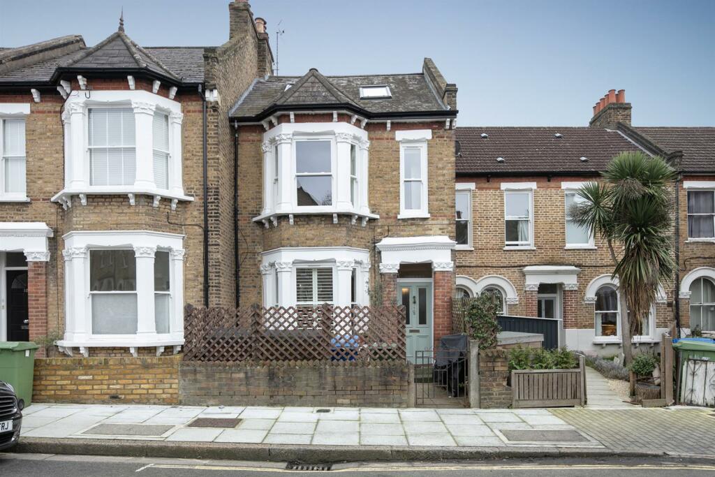 4 bedroom terraced house for sale in Ivanhoe Road, Camberwell, SE5