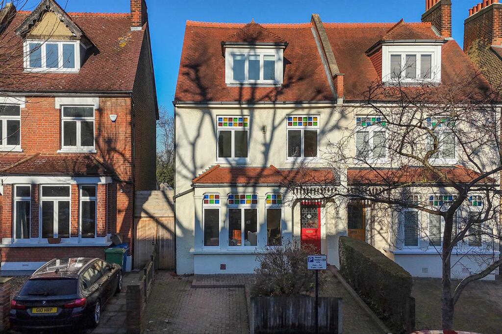 Main image of property: Grove Park, Cambewell, SE5