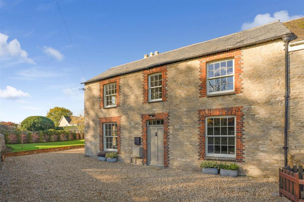 Main image of property: Church Hanborough, Oxfordshire