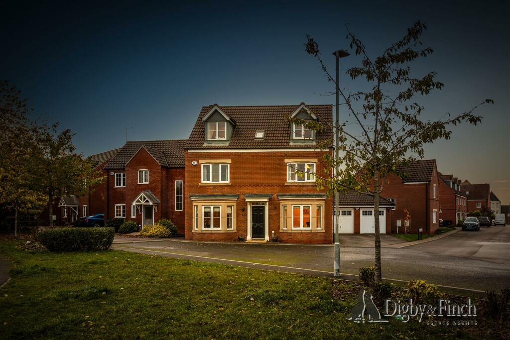 5 bedroom detached house for sale in Frome Gardens, Bingham