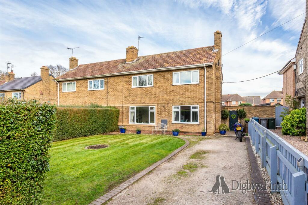 3 bedroom semidetached house for sale in Henson Lane, RadcliffeOn