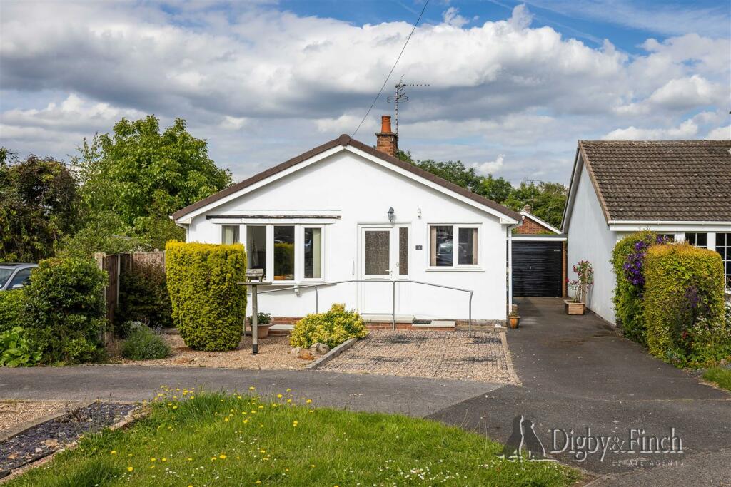 2 bedroom detached bungalow for sale in Fern Lea Avenue, Cotgrave, NG12