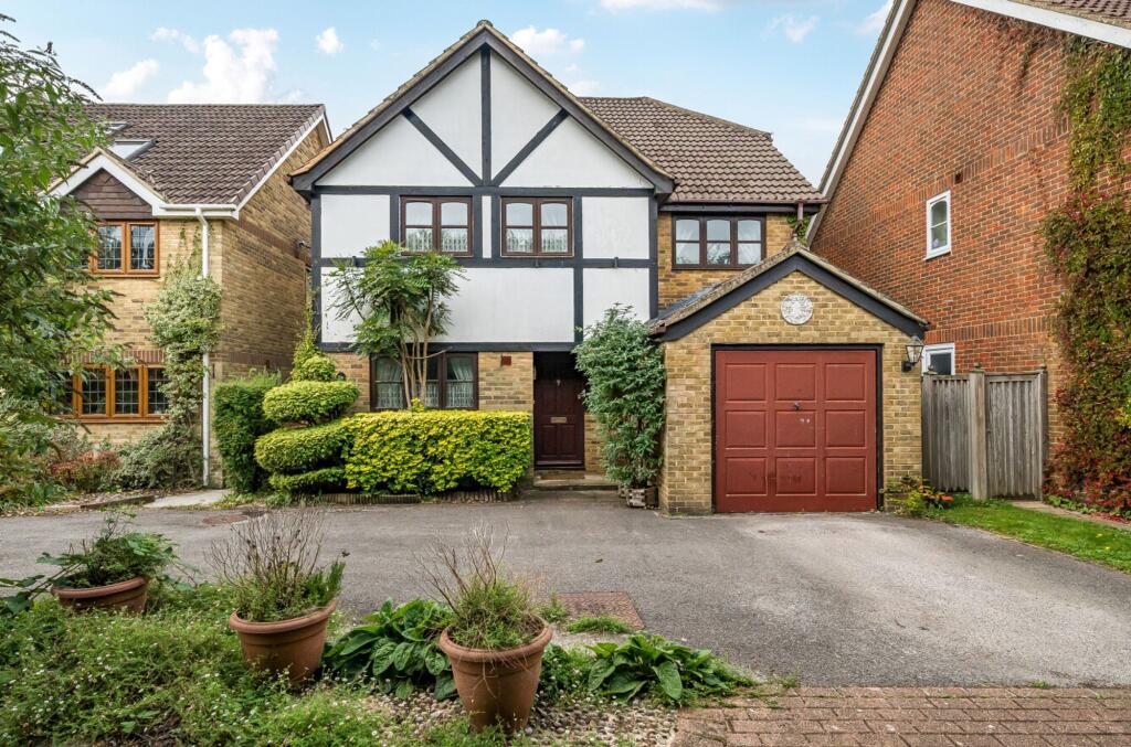 Main image of property: Oakhurst, Grayshott, GU26