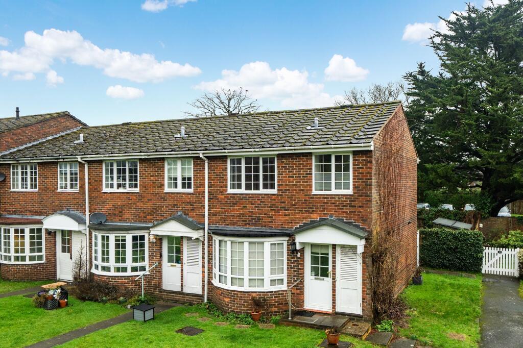 Main image of property: Oaklands, Haslemere, GU27