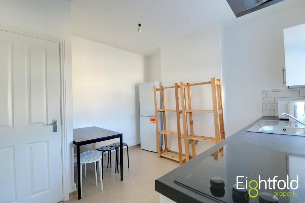Additional property image - Totland Road, Brighton