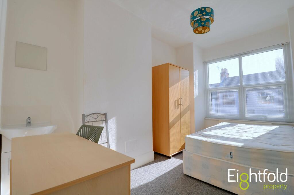 Additional property image - Totland Road, Brighton