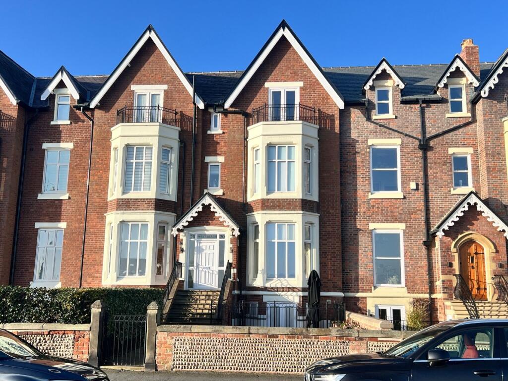 Main image of property: Apartment 4, 21 West Beach 