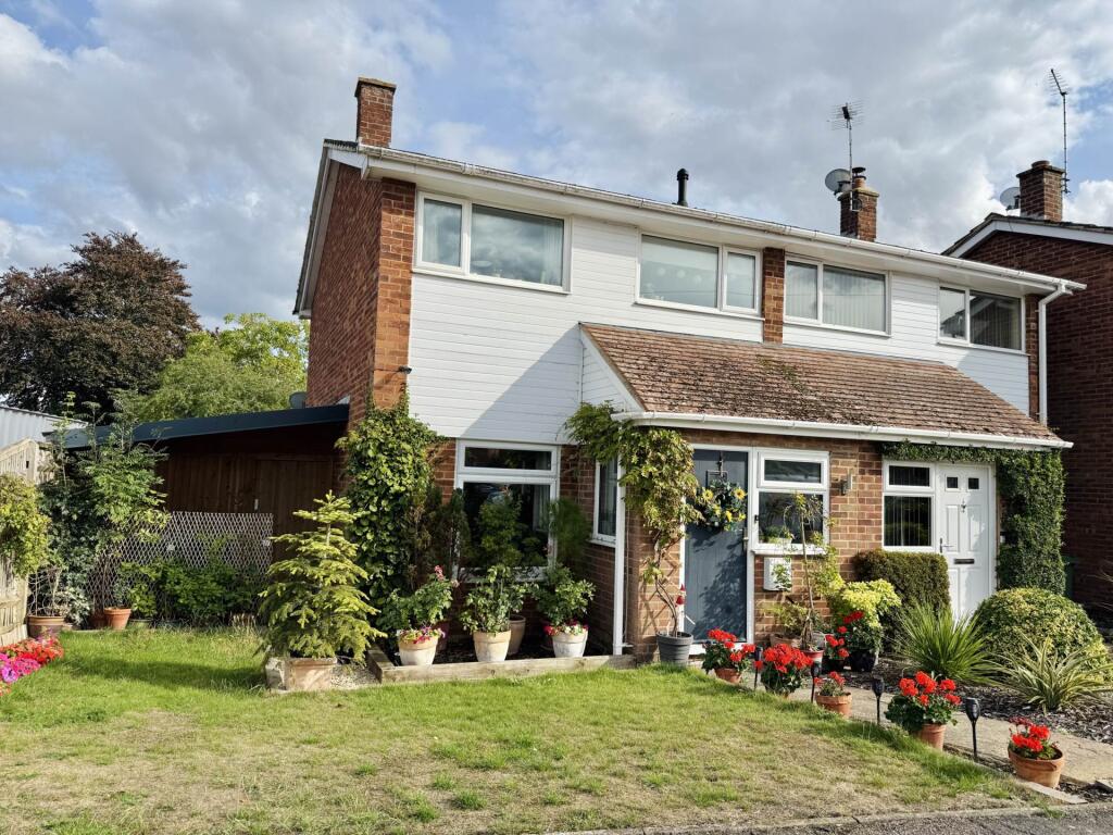 Main image of property: Queens Avenue, Oxfordshire