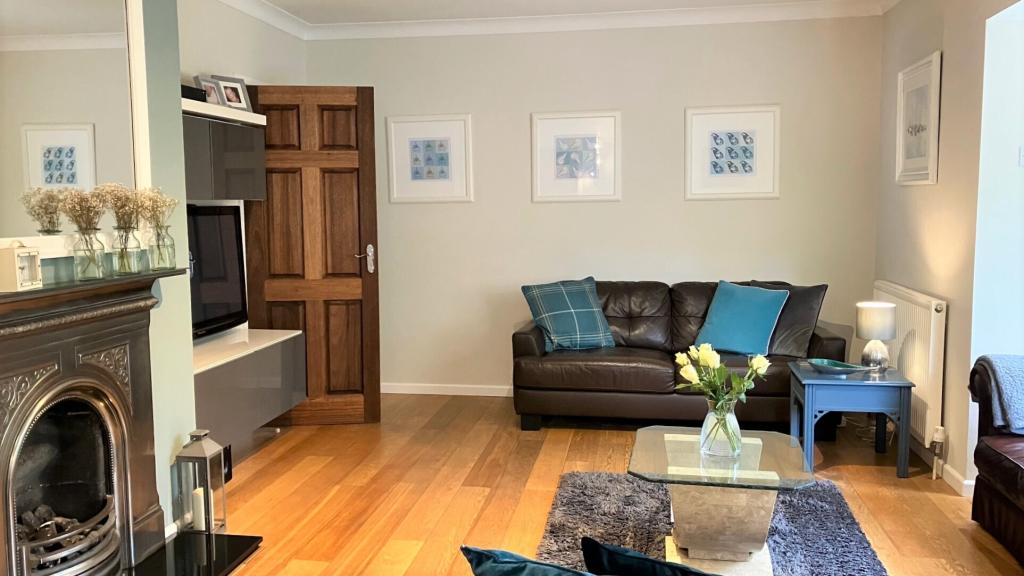 Additional property image - Appletree Close, New Milton