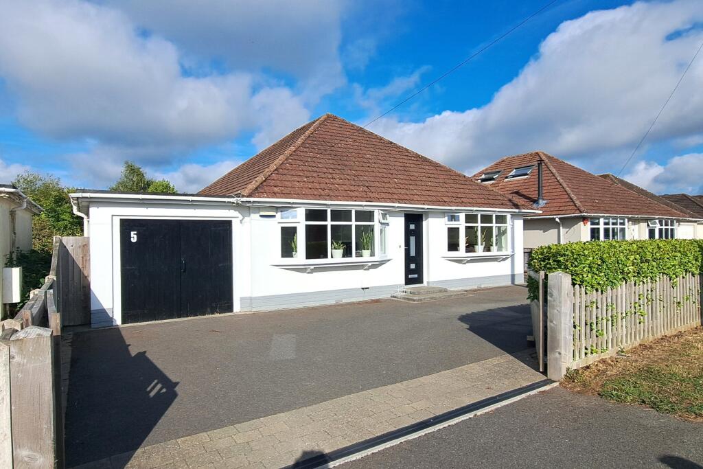 Main image of property: Leigh Road New Milton BH25 5JY