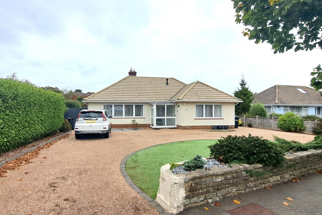 Main image of property: Crossmead Avenue New Milton BH25 6NF